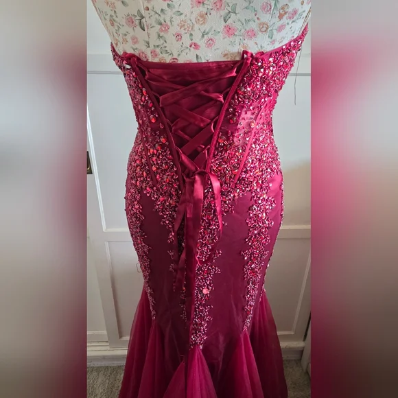 Phila Sofia Elegant RED Strapless Evening Gown Size 10 - Picture 6 of 14